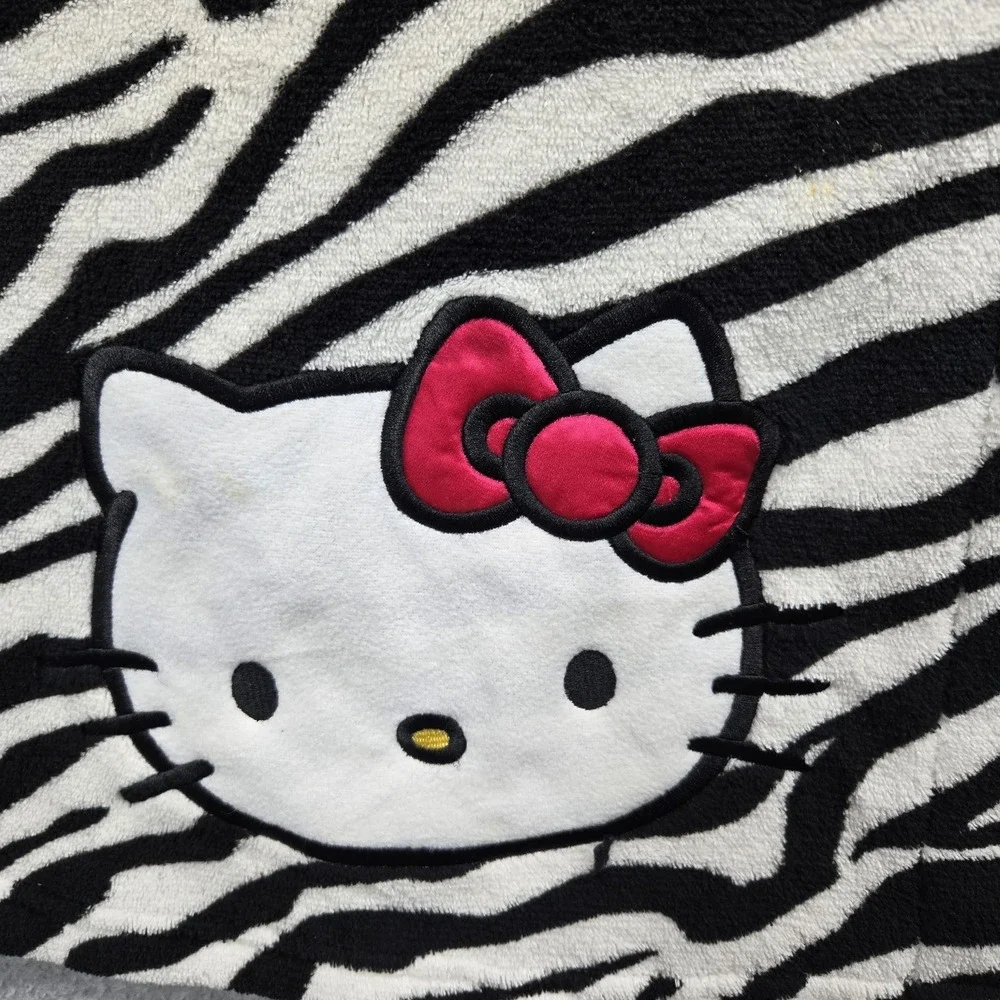 Hello Kitty By Sanrio Women Sleepwear M Black Embroidered Animal Dress Fleece